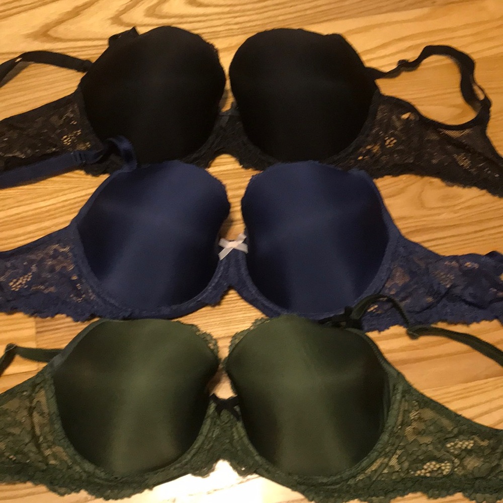 3 gently used Victoria Secret bras
